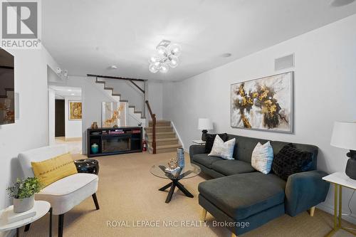 B - 393 Glendale Avenue, St. Catharines (Secord Woods), ON - Indoor Photo Showing Living Room