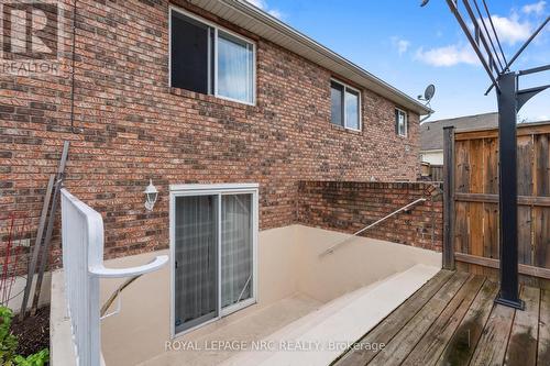 B - 393 Glendale Avenue, St. Catharines (Secord Woods), ON - Outdoor With Exterior