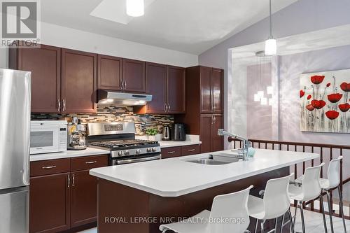 B - 393 Glendale Avenue, St. Catharines (Secord Woods), ON - Indoor Photo Showing Kitchen