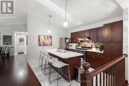 B - 393 Glendale Avenue, St. Catharines (Secord Woods), ON - Indoor Photo Showing Kitchen With Upgraded Kitchen