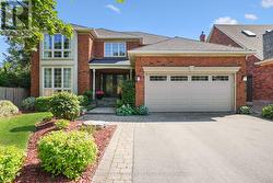 1360 DEERWOOD TRAIL Oakville, ON L6M 2H4