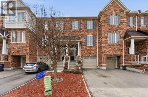 647 COURTNEY VALLEY ROAD  Mississauga, ON L5V 0C4