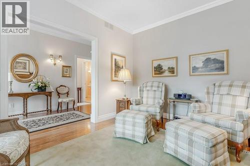 369 George Street N Unit# 2, Cambridge, ON - Indoor Photo Showing Living Room