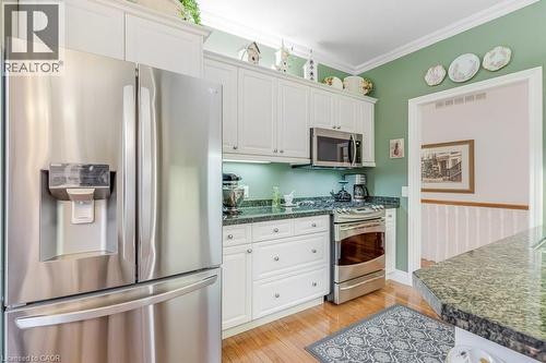 369 George Street N Unit# 2, Cambridge, ON - Indoor Photo Showing Kitchen