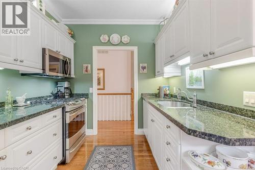 369 George Street N Unit# 2, Cambridge, ON - Indoor Photo Showing Kitchen