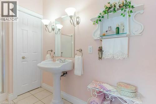 369 George Street N Unit# 2, Cambridge, ON - Indoor Photo Showing Bathroom