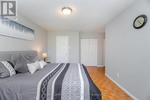 1431 Harmsworth Square, Oakville, ON - Indoor Photo Showing Bedroom
