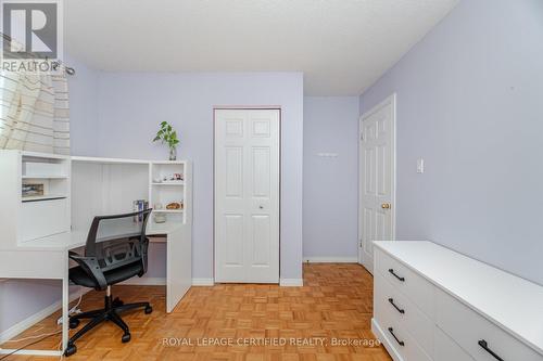 1431 Harmsworth Square, Oakville, ON - Indoor