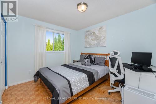 1431 Harmsworth Square, Oakville, ON - Indoor Photo Showing Bedroom