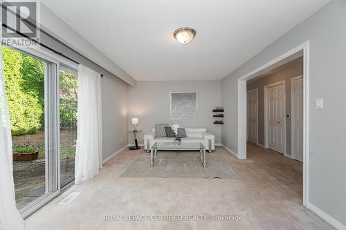 1431 Harmsworth Square, Oakville, ON - Indoor