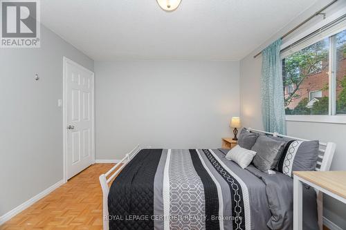 1431 Harmsworth Square, Oakville, ON - Indoor Photo Showing Bedroom