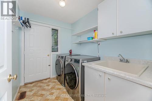1431 Harmsworth Square, Oakville, ON - Indoor Photo Showing Laundry Room