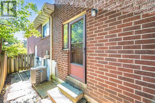 1431 Harmsworth Square, Oakville, ON - Outdoor With Exterior