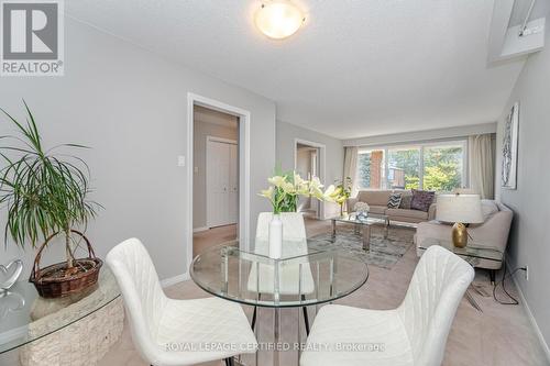 1431 Harmsworth Square, Oakville, ON - Indoor Photo Showing Dining Room
