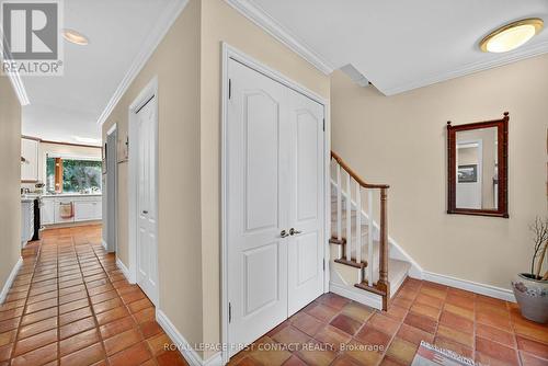 7 Maplecrest Road, Springwater, ON - Indoor Photo Showing Other Room