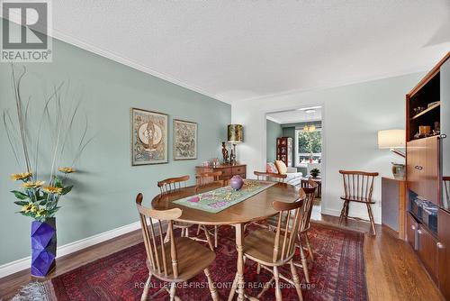 7 Maplecrest Road, Springwater, ON - Indoor Photo Showing Dining Room