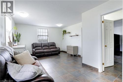 Living room featuring baseboards - 23247 Beattie Line, Elgin, ON - Indoor Photo Showing Living Room