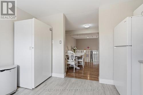 18 Chapman Court, London North (North I), ON - Indoor Photo Showing Other Room