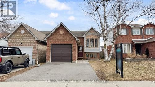 9 FENWICK AVENUE  Clarington, ON L1C 4R6