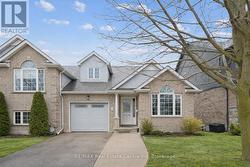 32 SCOTT STREET Centre Wellington (Fergus), ON N1M 3S2