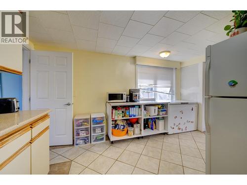 934 Westminster Avenue, Kamloops, BC - Indoor