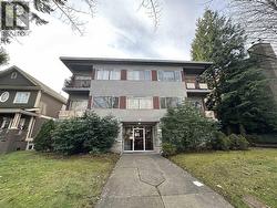 958 E BROADWAY  Vancouver, BC V5T 1Y4