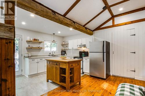 369 Tiny Beaches Road S, Tiny, ON - Indoor Photo Showing Kitchen