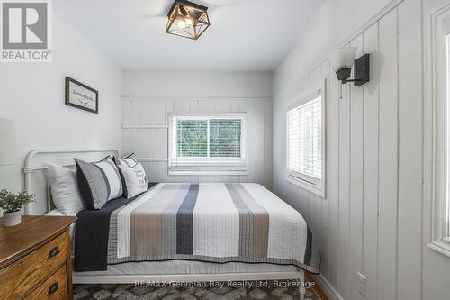 369 Tiny Beaches Road S, Tiny, ON - Indoor Photo Showing Bedroom