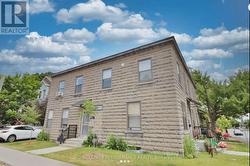 2 - 157 DRUMMOND STREET Ottawa, ON K1S 1K1