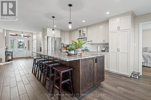 103 Marshall Heights Road, West Grey, ON - Indoor Photo Showing Kitchen With Upgraded Kitchen