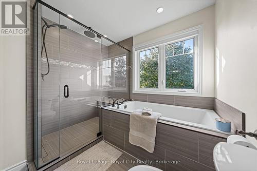 5 pc Ensuite Bathroom - 103 Marshall Heights Road, West Grey, ON - Indoor Photo Showing Bathroom