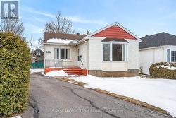 336 DUCHARME BOULEVARD  Ottawa, ON K1L 6T6