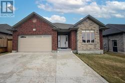 5 JACK KOEHLER LANE W Wellesley, ON N0B 2T0