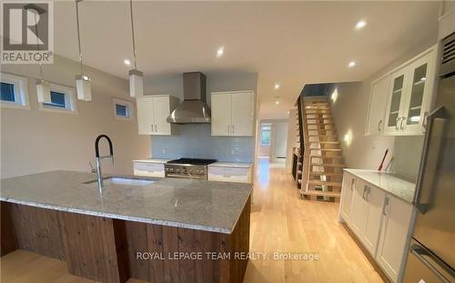 289 Kirchoffer Avenue, Ottawa, ON - Indoor Photo Showing Kitchen With Upgraded Kitchen