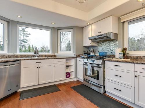 31 Limestone Avenue, Fall River, NS 