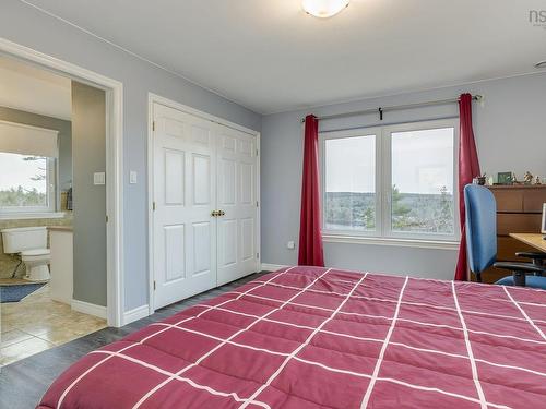 31 Limestone Avenue, Fall River, NS 