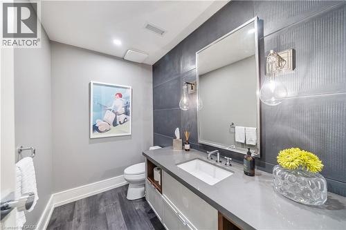 238 Hart Avenue, Burlington, ON - Indoor Photo Showing Bathroom