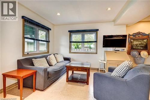 37C Cedar Drive, Turkey Point, ON - Indoor Photo Showing Living Room