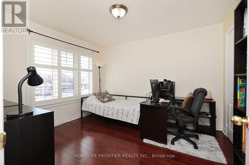 3213 Escada Drive, Mississauga, ON - Indoor Photo Showing Bedroom