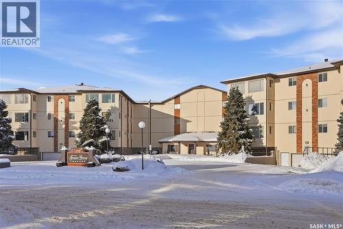 111 103 Keevil Crescent, Saskatoon, SK - Outdoor
