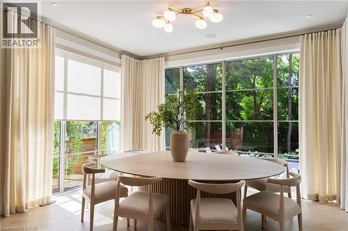 304 Pomona Avenue, Burlington, ON - Indoor Photo Showing Dining Room