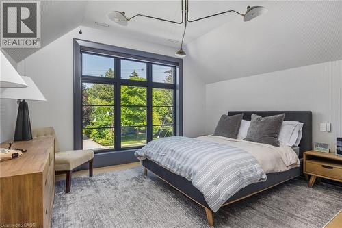 304 Pomona Avenue, Burlington, ON - Indoor Photo Showing Bedroom