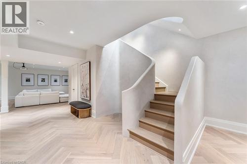 304 Pomona Avenue, Burlington, ON - Indoor Photo Showing Other Room