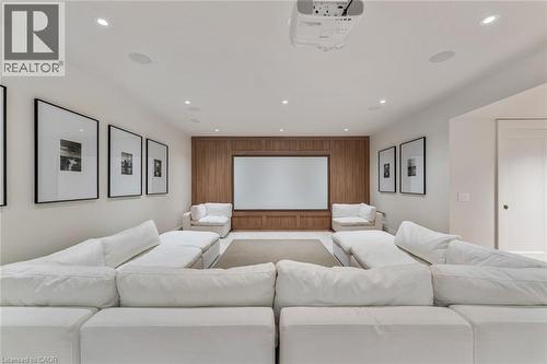 304 Pomona Avenue, Burlington, ON - Indoor Photo Showing Living Room