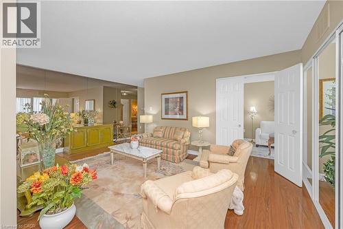 20 Cherrytree Drive Unit# 809, Brampton, ON - Indoor Photo Showing Living Room