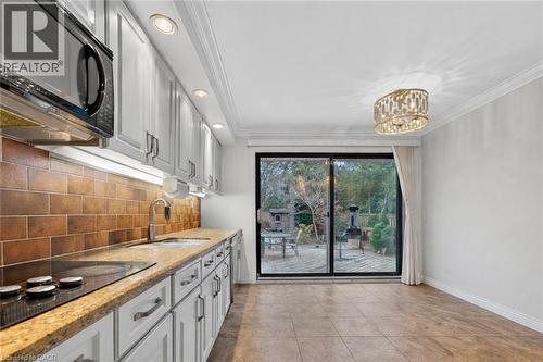 195 Wilton Street, Burlington, ON - Indoor Photo Showing Kitchen