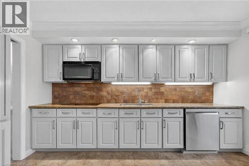 195 Wilton Street, Burlington, ON - Indoor Photo Showing Kitchen