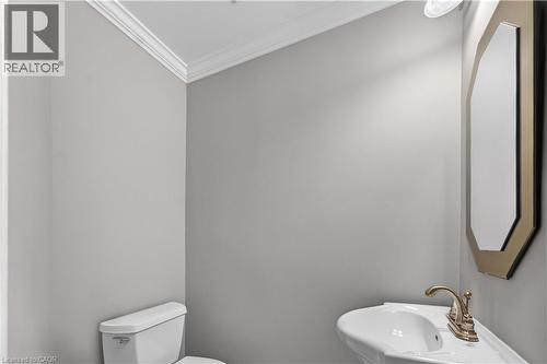 195 Wilton Street, Burlington, ON - Indoor Photo Showing Bathroom