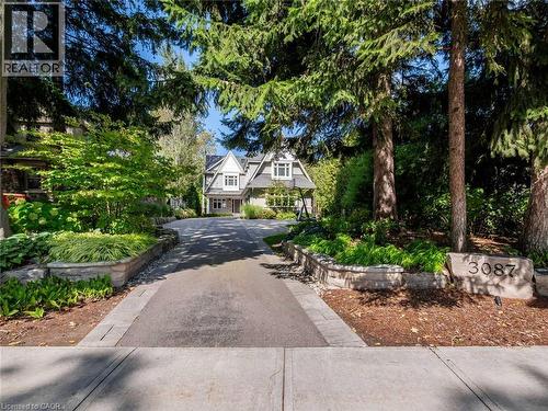 3087 Lakeshore Road, Burlington, ON - Outdoor