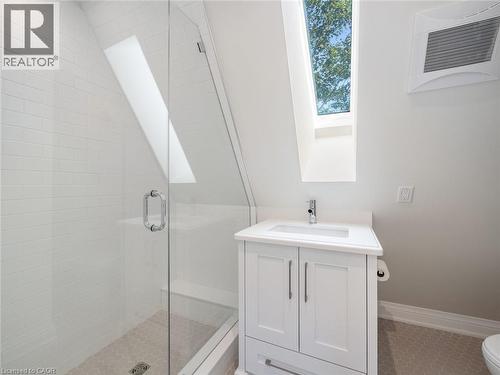 3087 Lakeshore Road, Burlington, ON - Indoor Photo Showing Bathroom